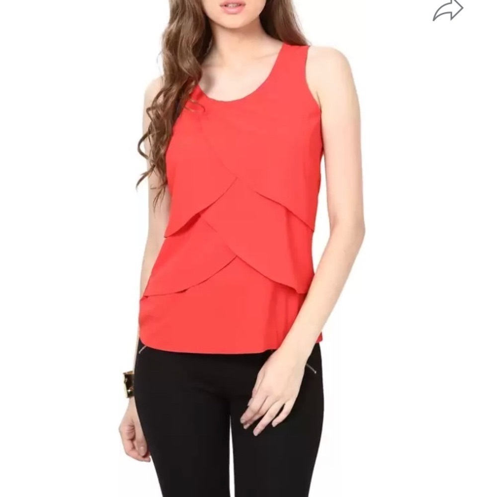 Aritzia exclusive| Red Teired Sleeveless Blouse. Side zip.